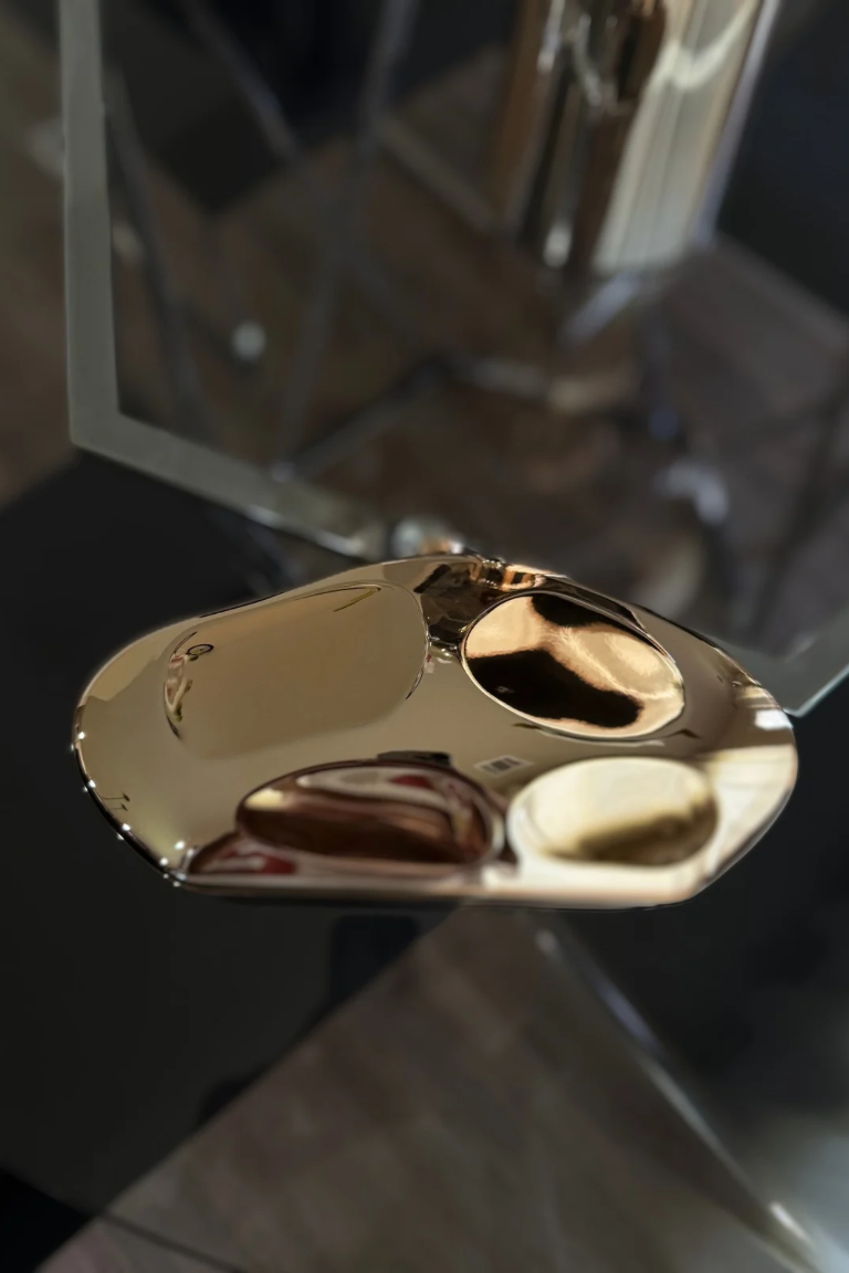 Reflection Clutch